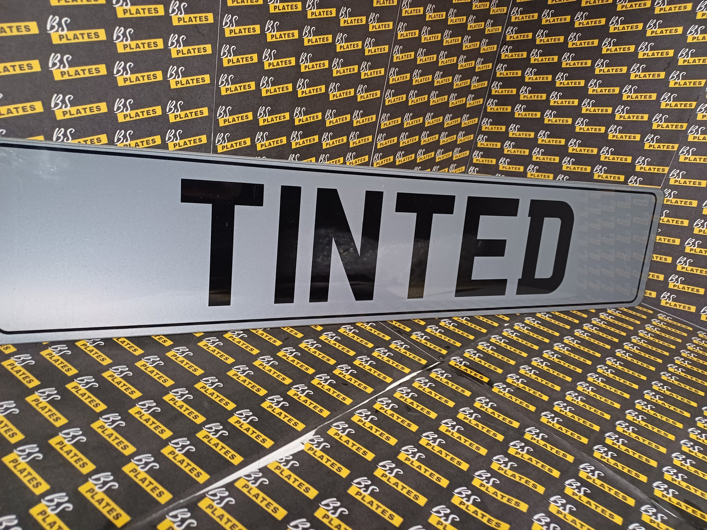 Black Tinted Show Plate