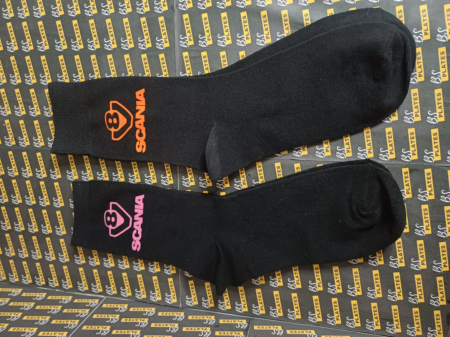 V8 Logo Wagon Lorry Truck Socks